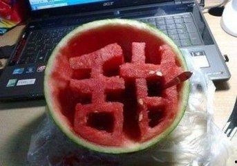 瓜哥吃瓜奇葩工具视频,揭秘奇特的瓜界工具视频