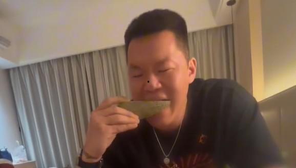 境外吃瓜视频,揭秘那些令人捧腹的吃瓜视频