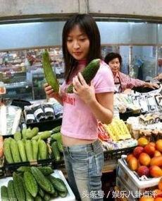 美女吃瓜群众搞笑视频,笑料百出，欢乐无限
