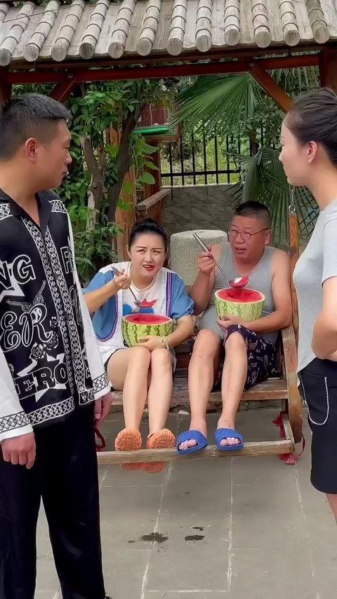 沙雕走秀吃瓜视频,一场视觉与笑点的狂欢