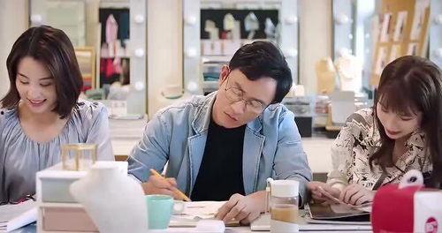 三个女人吃瓜的视频,揭秘娱乐圈那些事儿