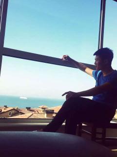 李牧吃瓜最新视频播放在线观看,精彩瞬间在线直播，不容错过！